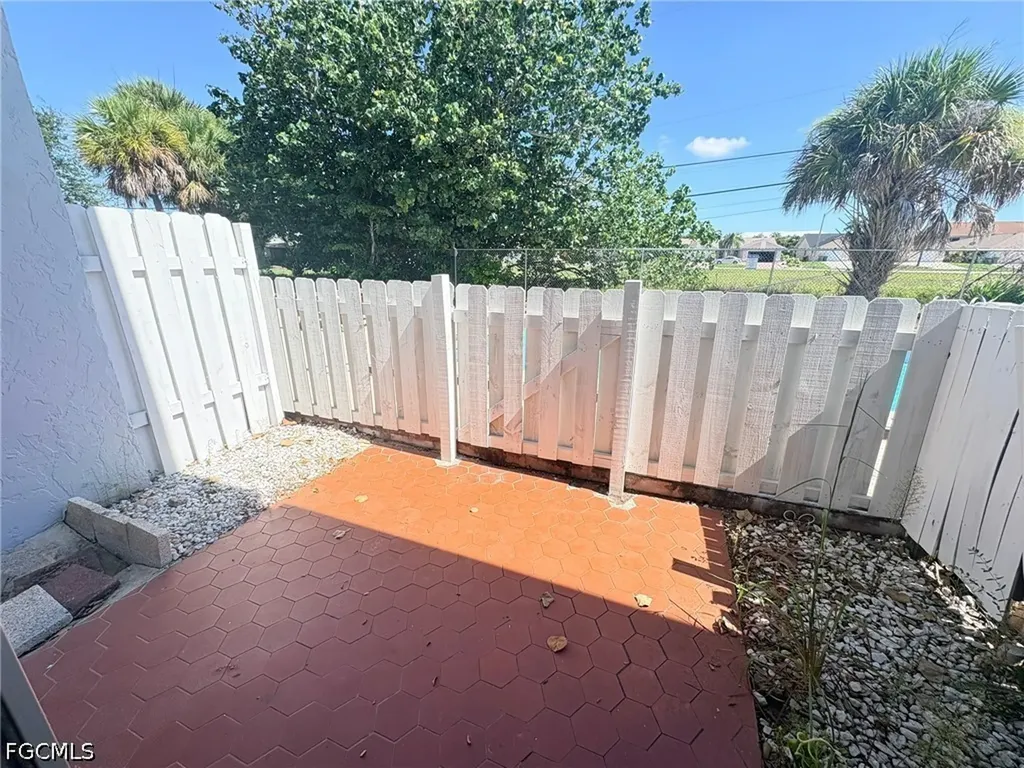1123 SW 48th Terrace Cape Coral FL 33914