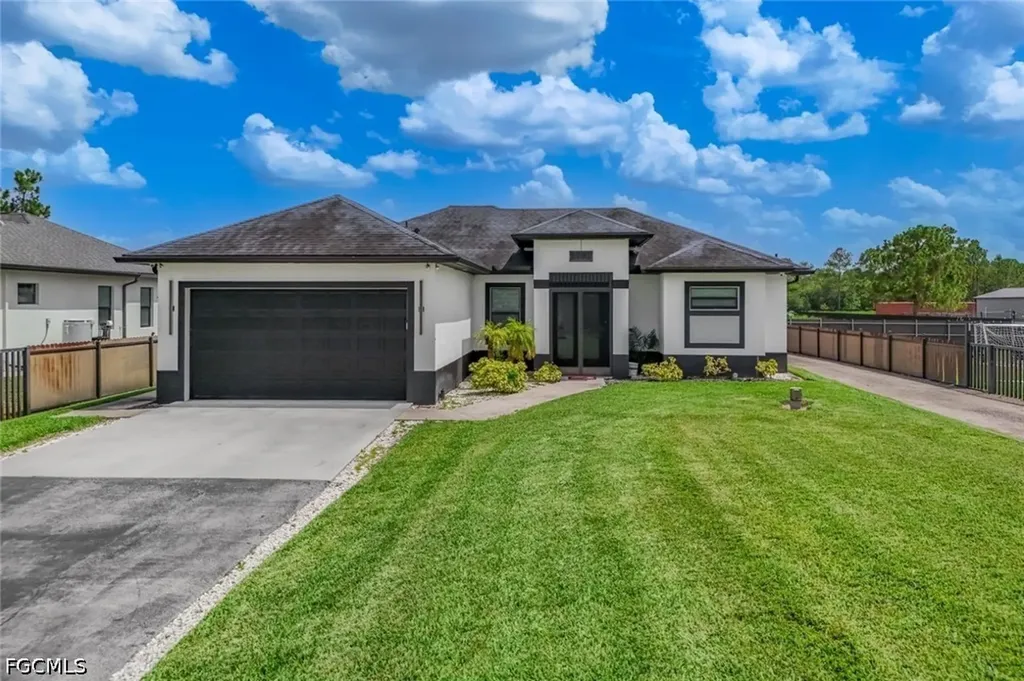 2968 41st Avenue NE Naples FL 34120