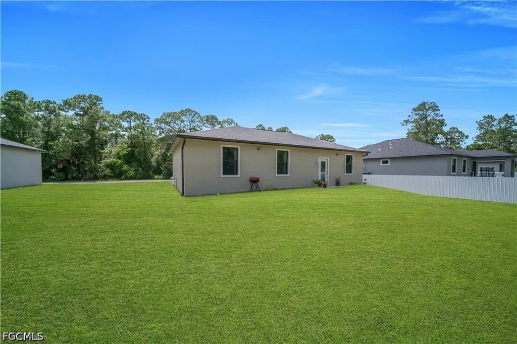 8031 Sandy Circle Labelle FL 33935
