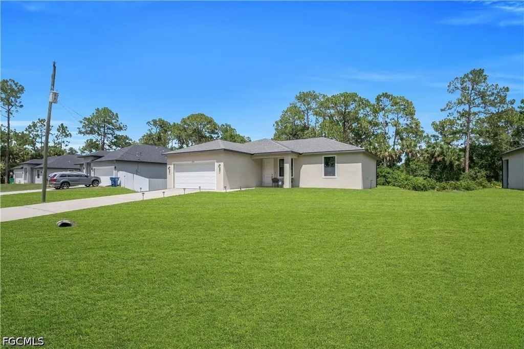 8031 Sandy Circle Labelle FL 33935