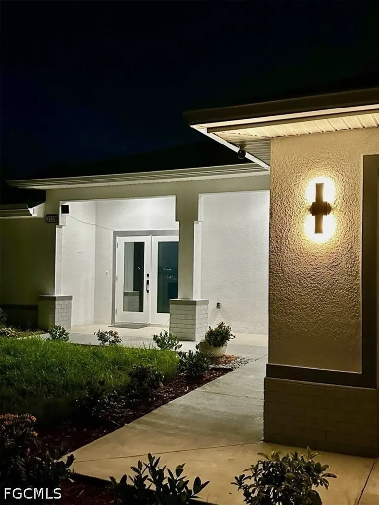 2321 NE 39th Street Cape Coral FL 33909