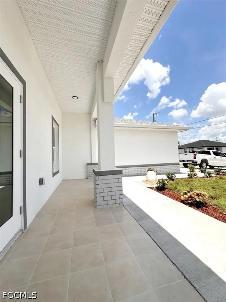 2321 NE 39th Street Cape Coral FL 33909