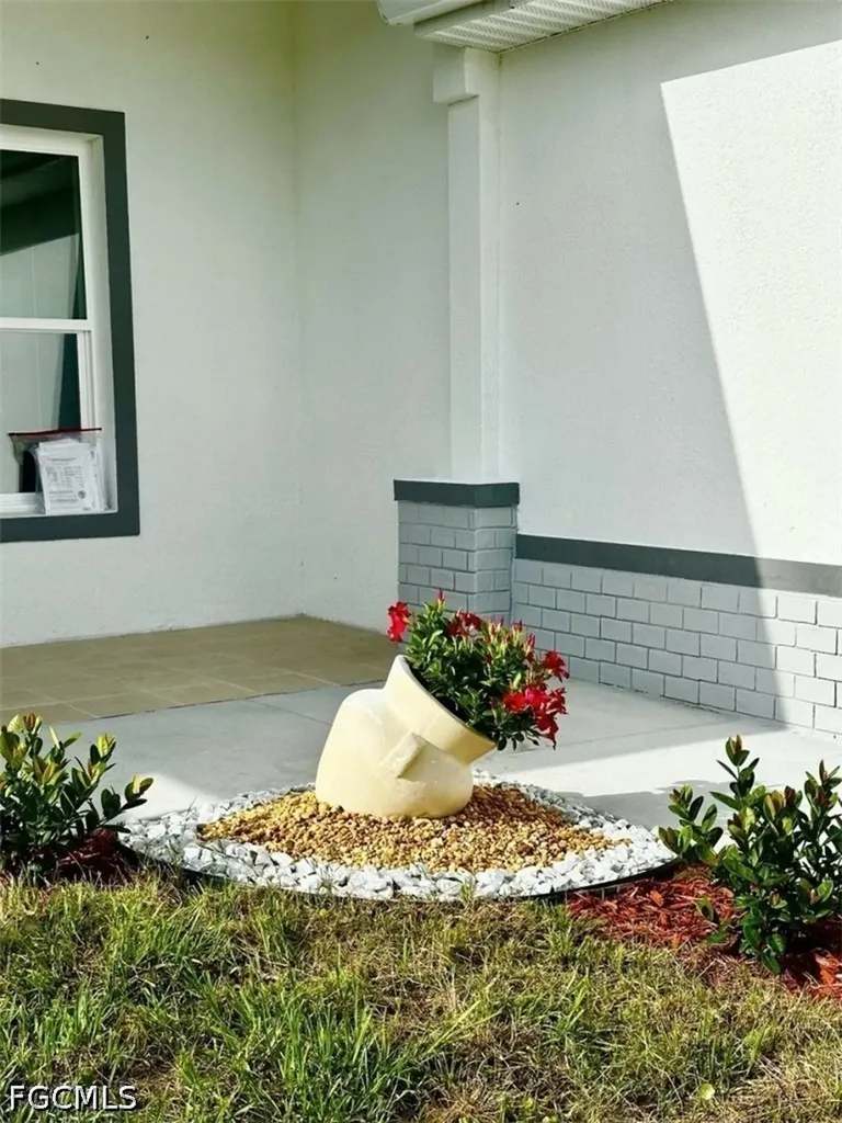 2321 NE 39th Street Cape Coral FL 33909
