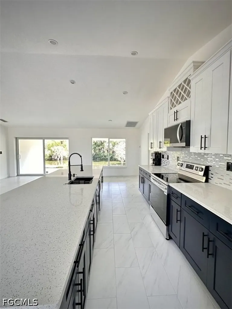 2321 NE 39th Street Cape Coral FL 33909