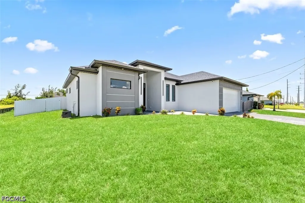 212 Kismet Parkway W Cape Coral FL 33993