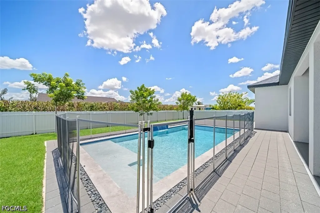 212 Kismet Parkway W Cape Coral FL 33993