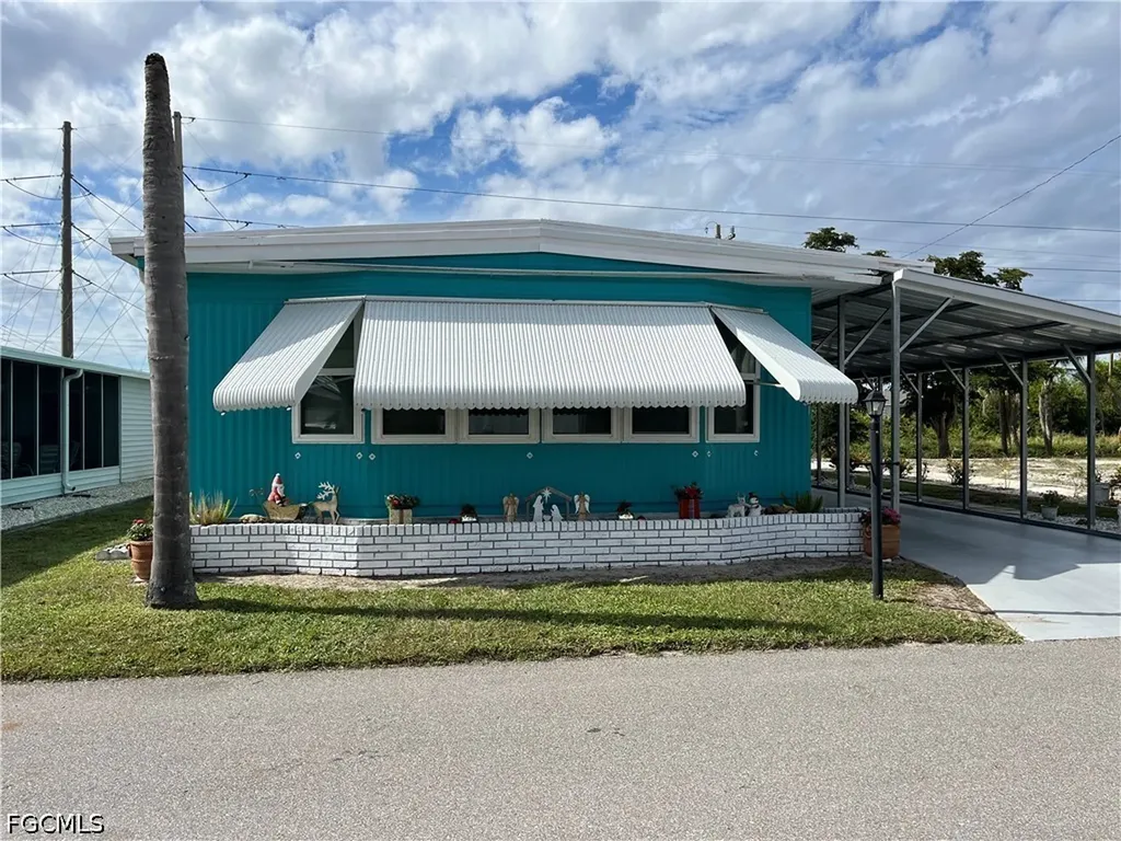 16021 Citron Way North Fort Myers FL 33903