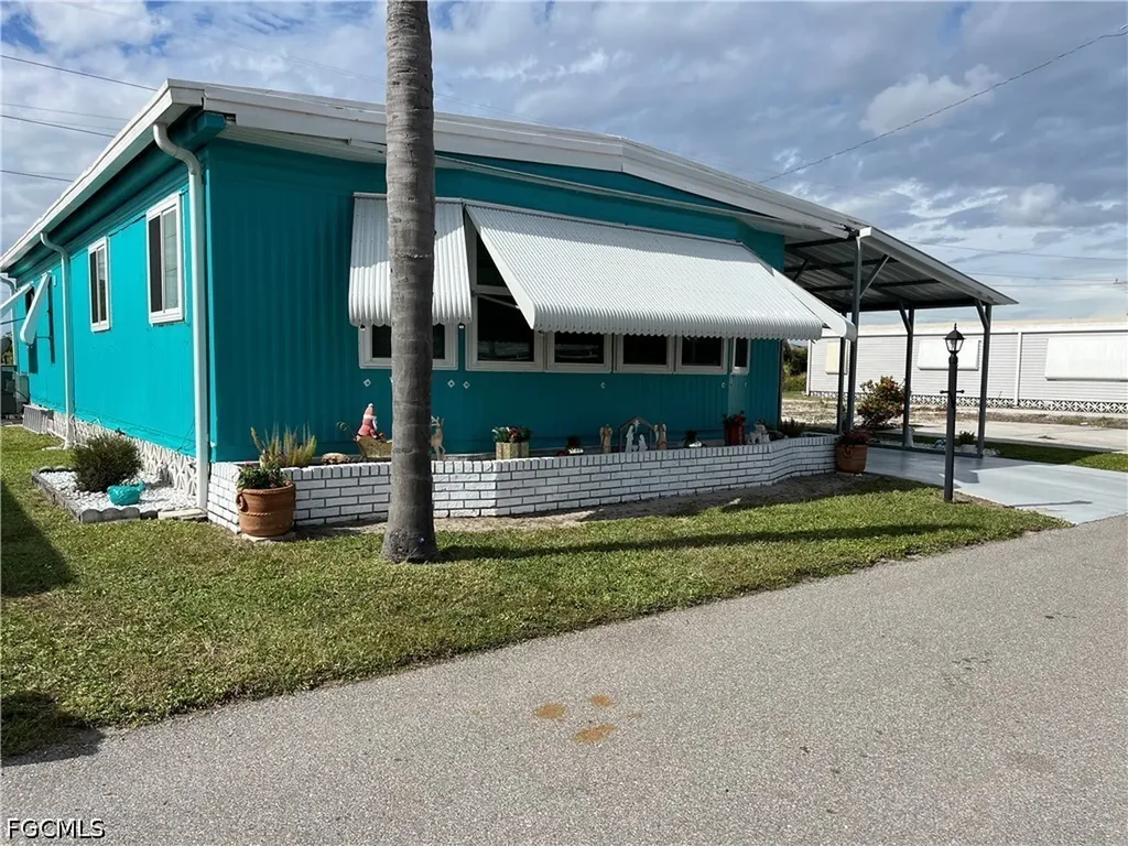 16021 Citron Way North Fort Myers FL 33903