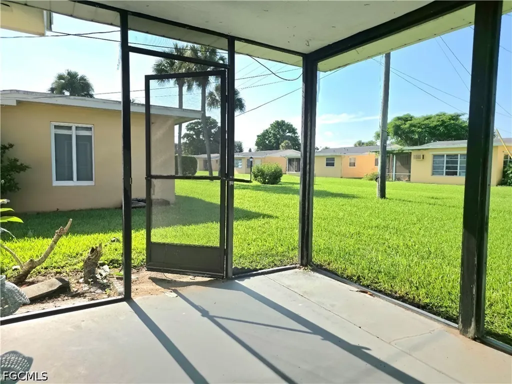 2214 E 6th Street Lehigh Acres FL 33936