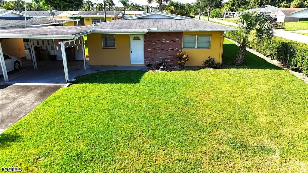 2214 E 6th Street Lehigh Acres FL 33936