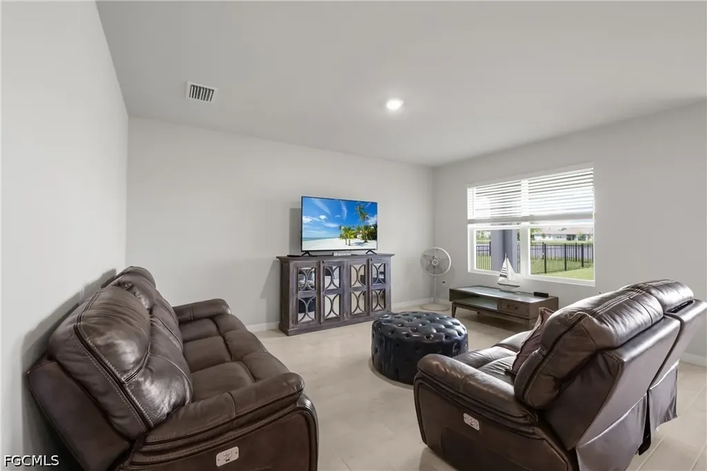 2621 Table Coral Trail North Fort Myers FL 33903
