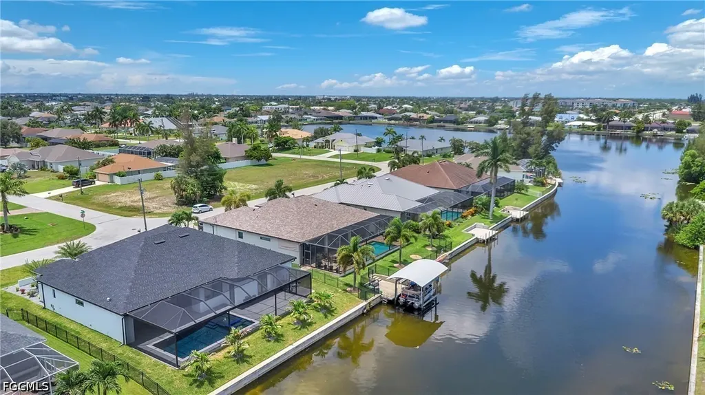 1227 SW 37th Street Cape Coral FL 33914