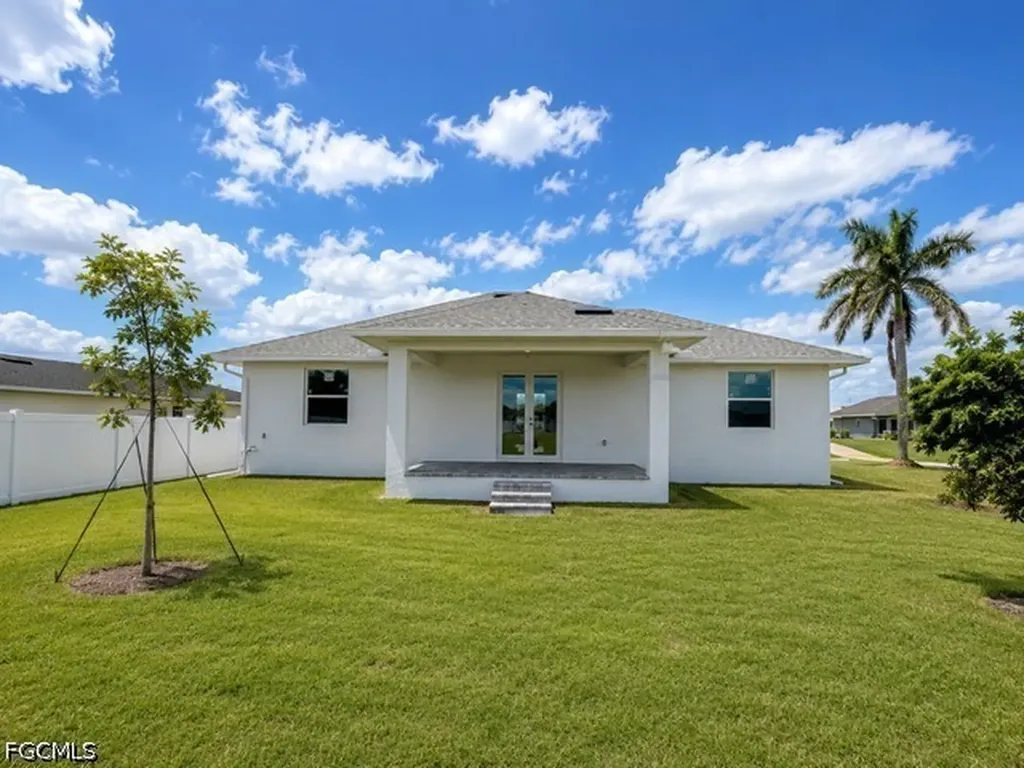 2813 NW 4th Terrace Cape Coral FL 33993