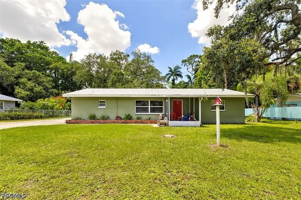 Fort Myers FL, 306 Chattanooga Drive