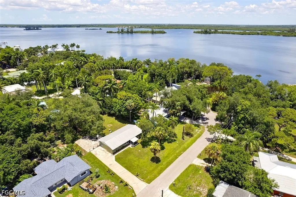 306 Chattanooga Drive Fort Myers FL 33905