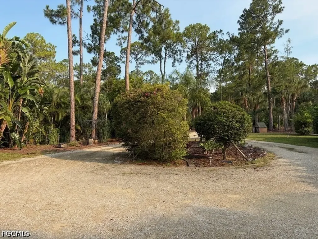 5075 Teak Wood Drive Naples FL 34119