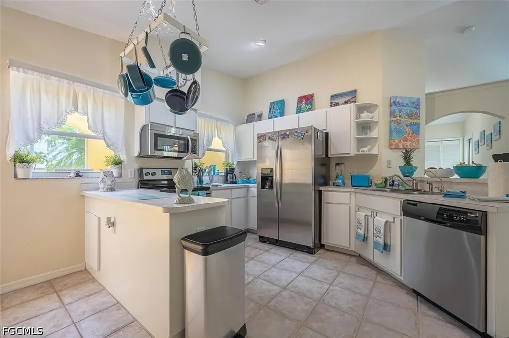 4123 SW 26th Place Cape Coral FL 33914