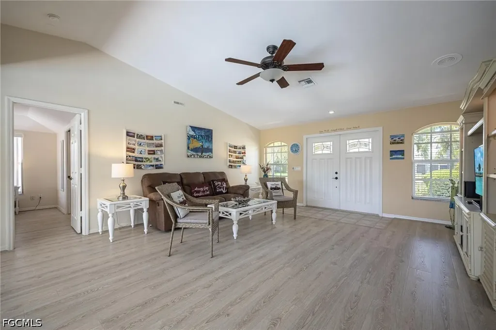 4123 SW 26th Place Cape Coral FL 33914