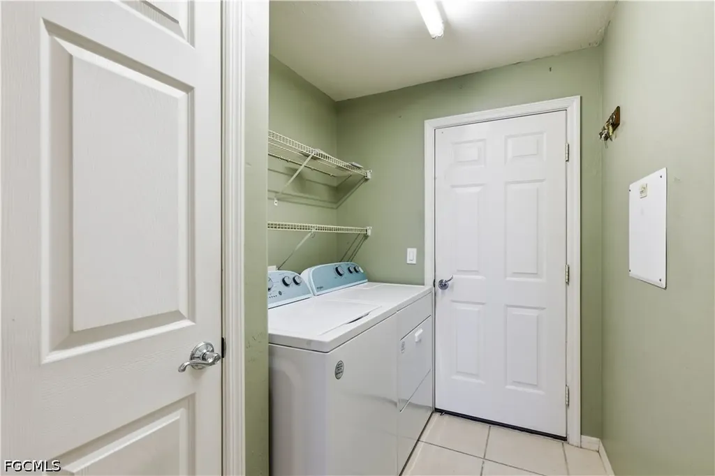 2447 Woodbourne Place Cape Coral FL 33991