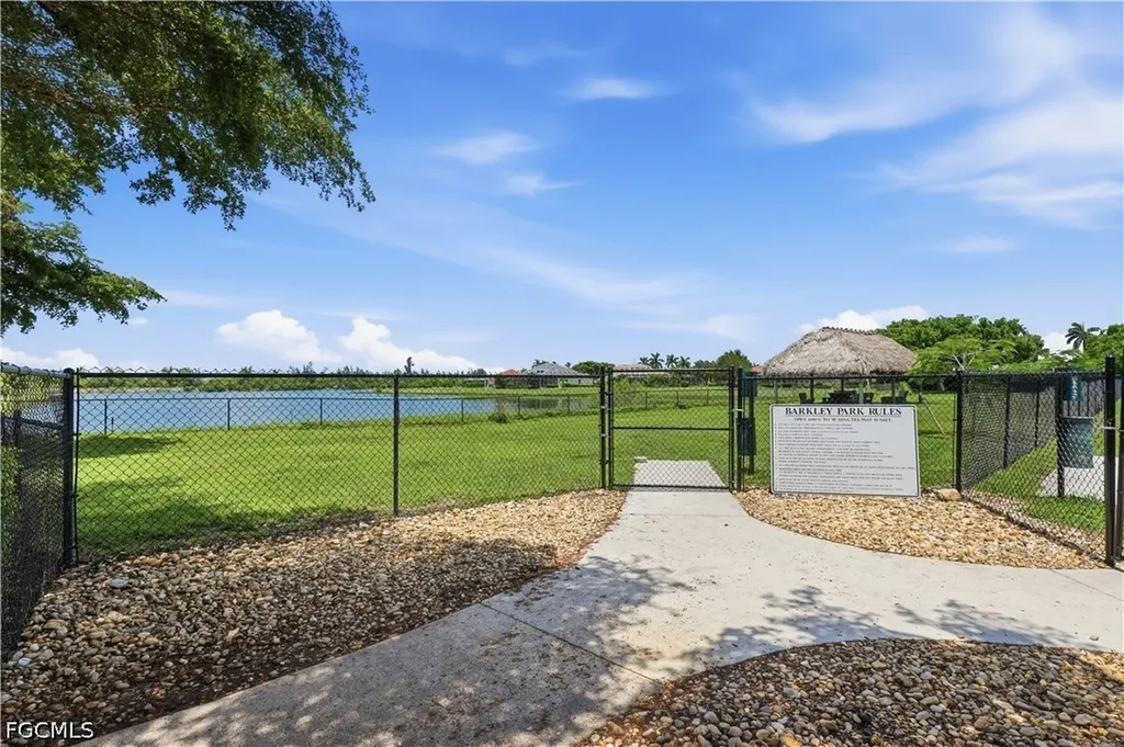2447 Woodbourne Place Cape Coral FL 33991