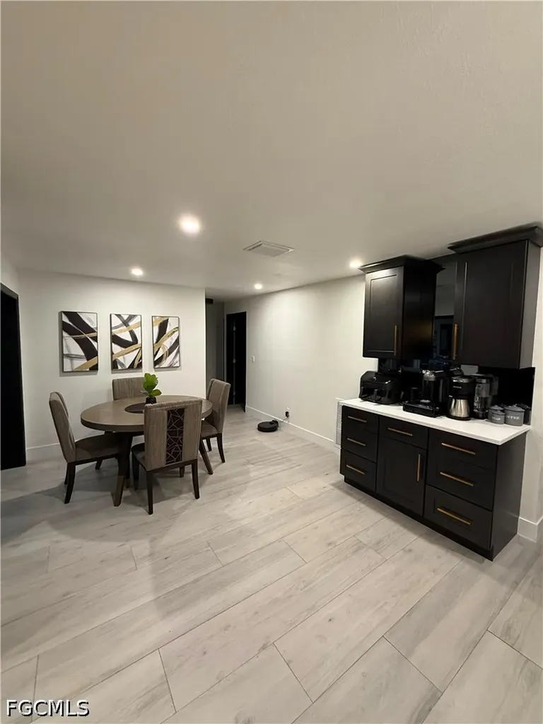 1475 N Larkwood Square Fort Myers FL 33919