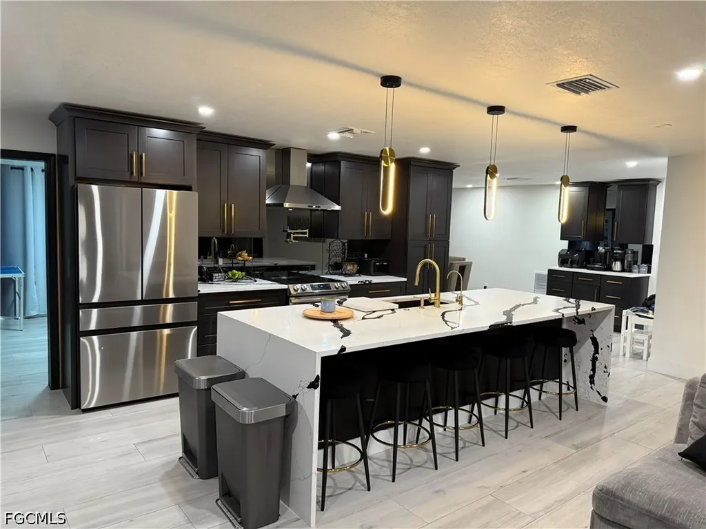 1475 N Larkwood Square Fort Myers FL 33919