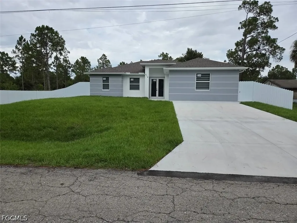 914 5th Avenue Lehigh Acres FL 33972