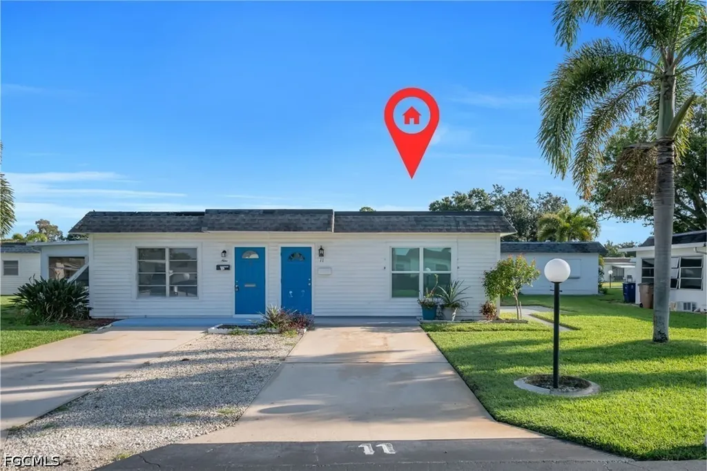 11 Hamlin Court Lehigh Acres FL 33936