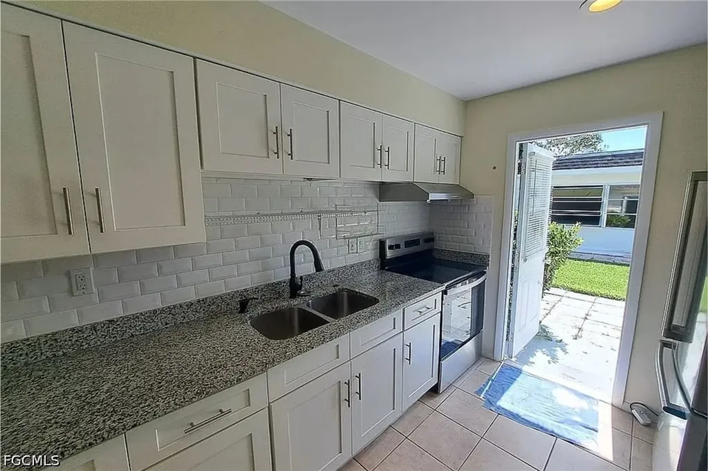 11 Hamlin Court Lehigh Acres FL 33936