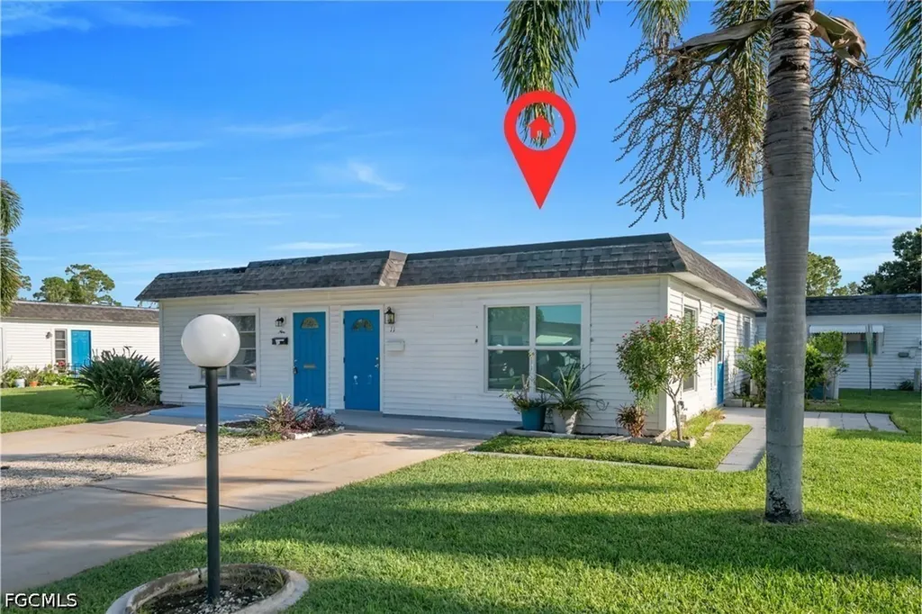 11 Hamlin Court Lehigh Acres FL 33936