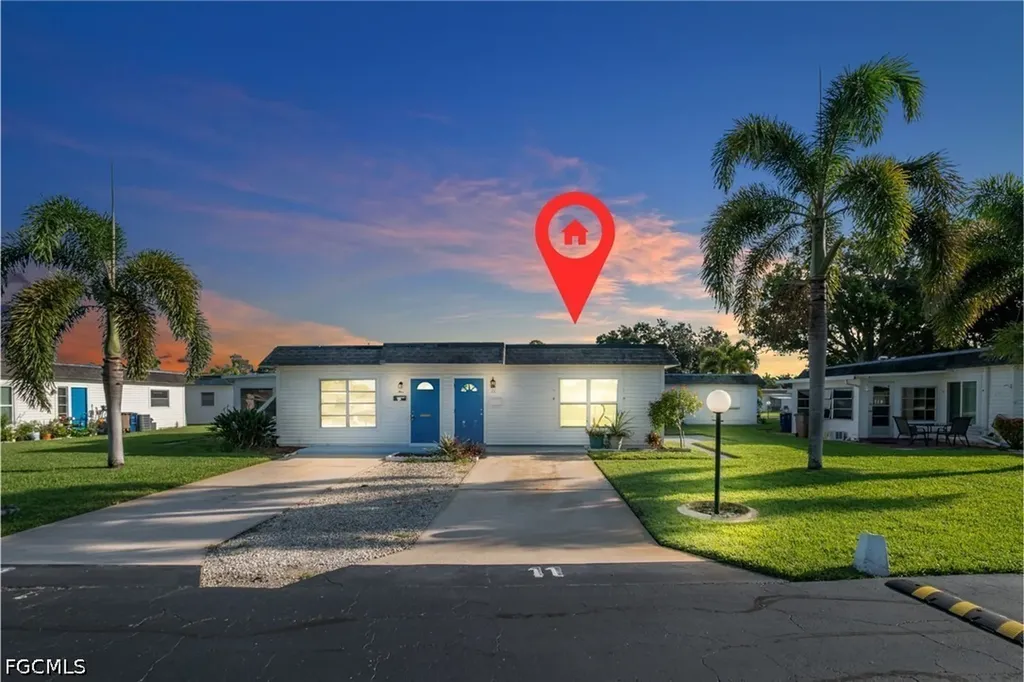 11 Hamlin Court Lehigh Acres FL 33936