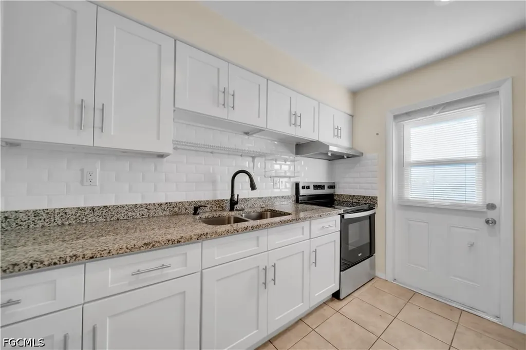 11 Hamlin Court Lehigh Acres FL 33936