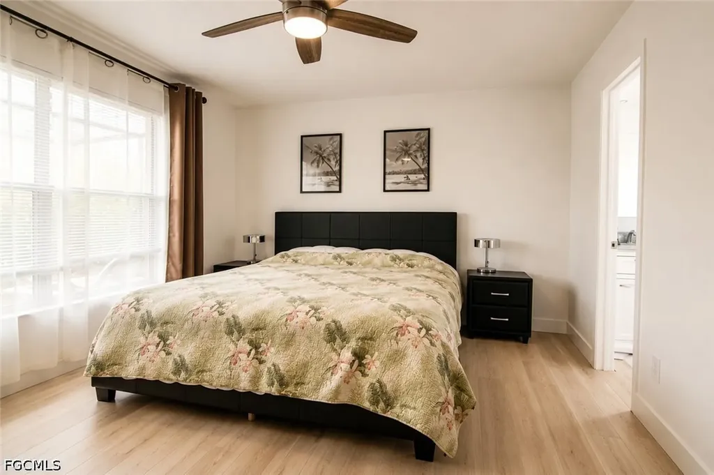 1913 SE 15th Place Cape Coral FL 33990