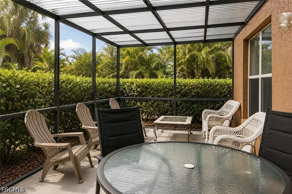 1913 SE 15th Place Cape Coral FL 33990