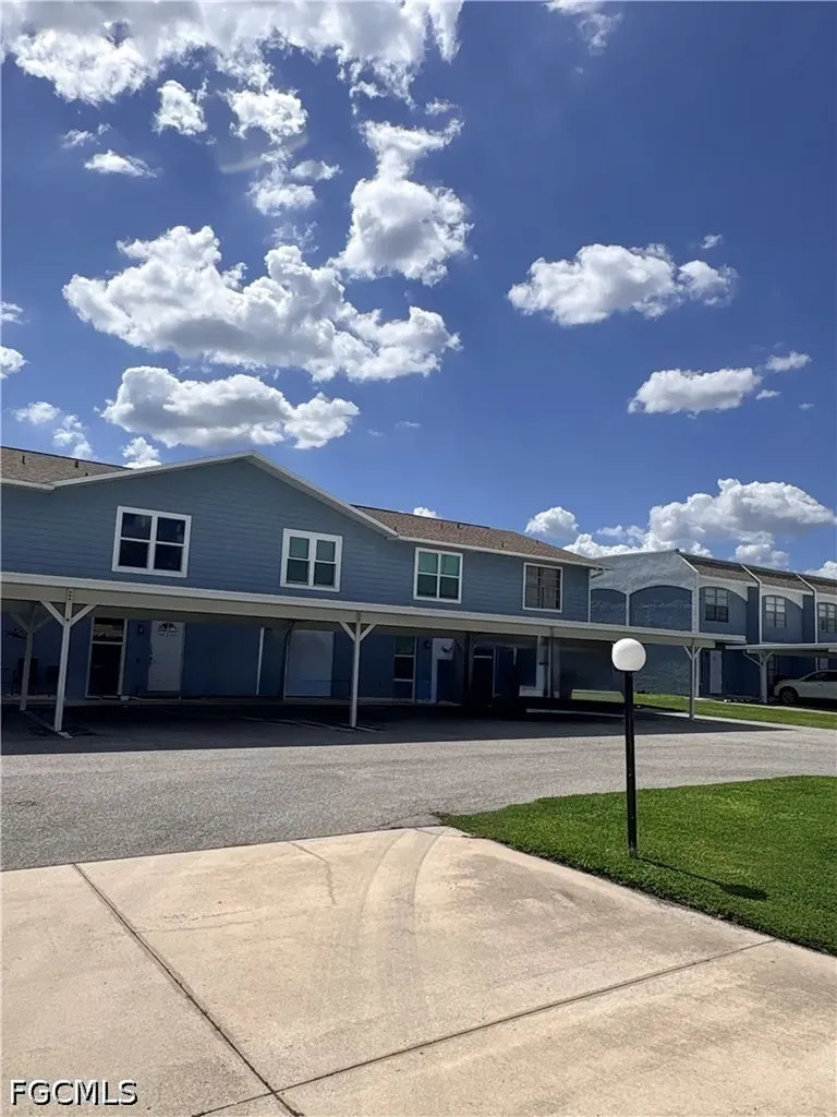 4520 SW 8th Place Cape Coral FL 33914