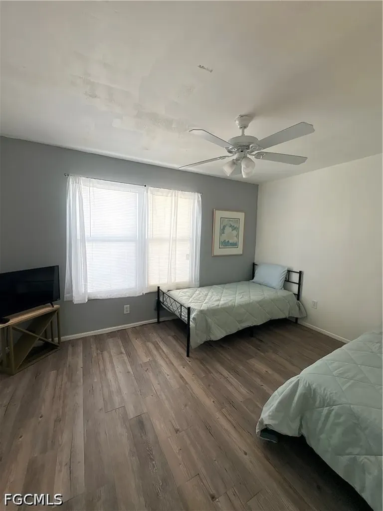 4520 SW 8th Place Cape Coral FL 33914