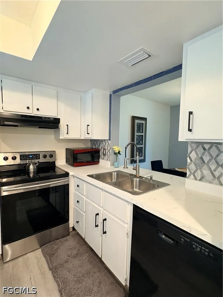 4520 SW 8th Place Cape Coral FL 33914