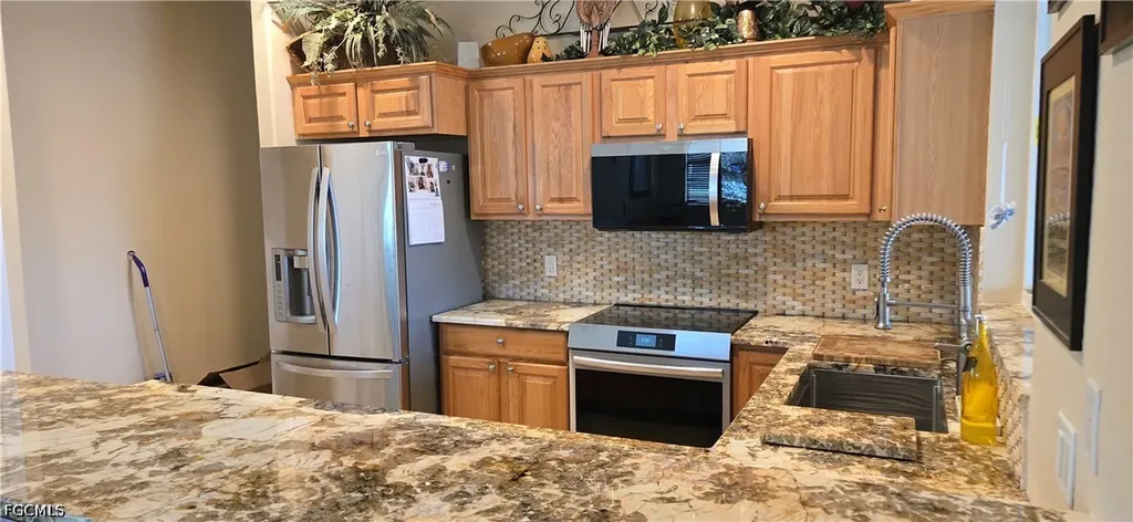 1108 SW 15th Place Cape Coral FL 33991