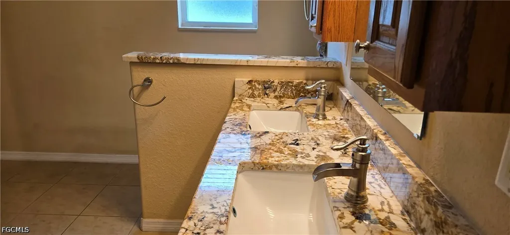 1108 SW 15th Place Cape Coral FL 33991