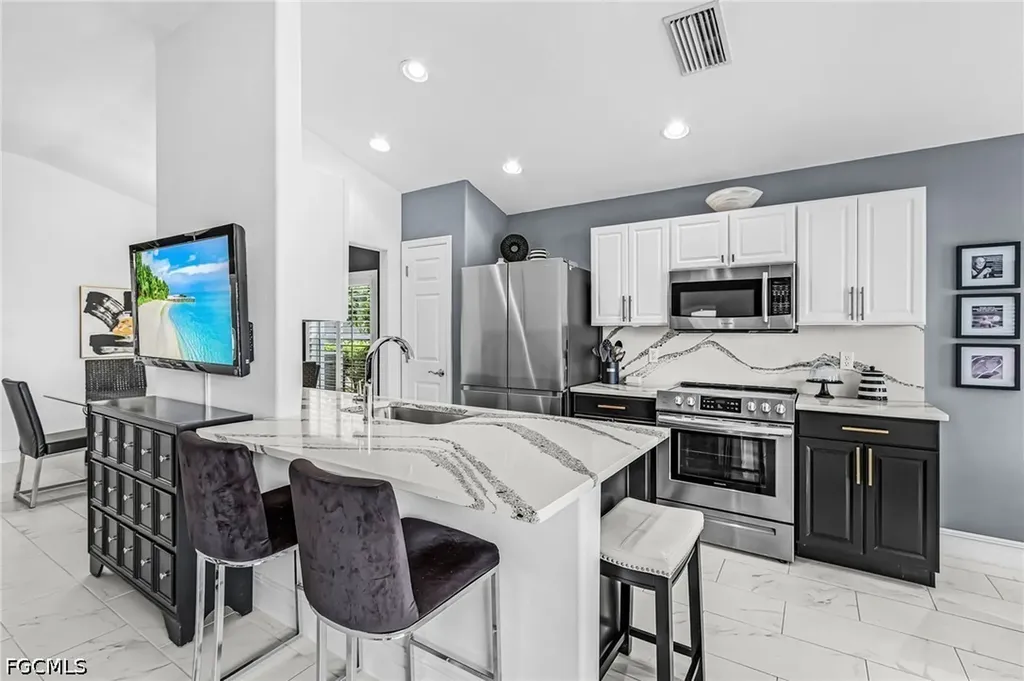 2495 Belleville Court Cape Coral FL 33991
