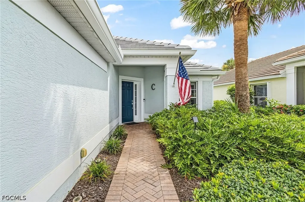 2495 Belleville Court Cape Coral FL 33991