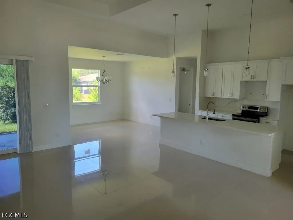 2128 NE 40th Street Cape Coral FL 33909