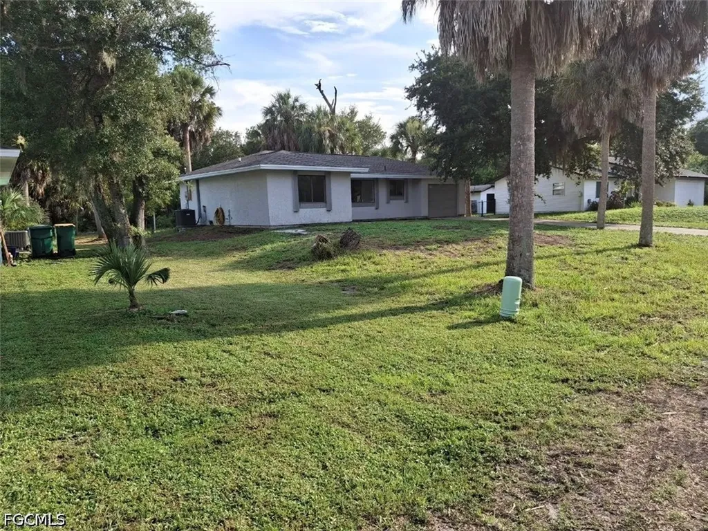 23221 Elmira Boulevard Port Charlotte FL 33980
