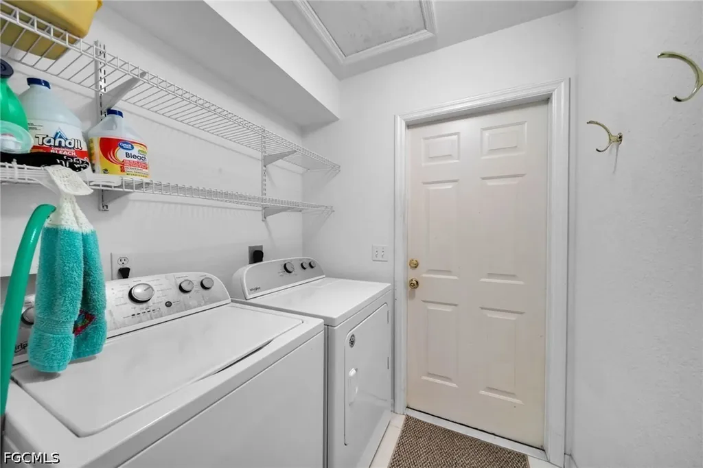 813 SW 11th Place Cape Coral FL 33991