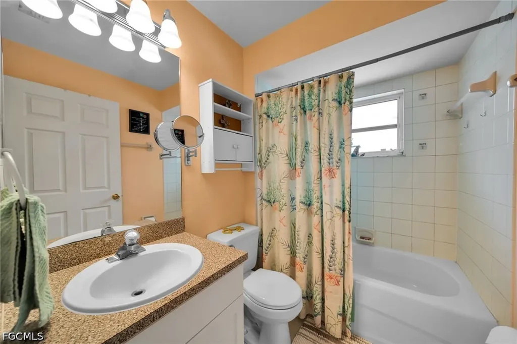 813 SW 11th Place Cape Coral FL 33991