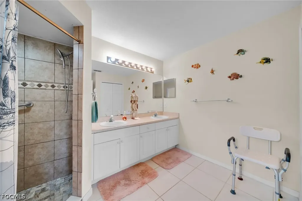 813 SW 11th Place Cape Coral FL 33991