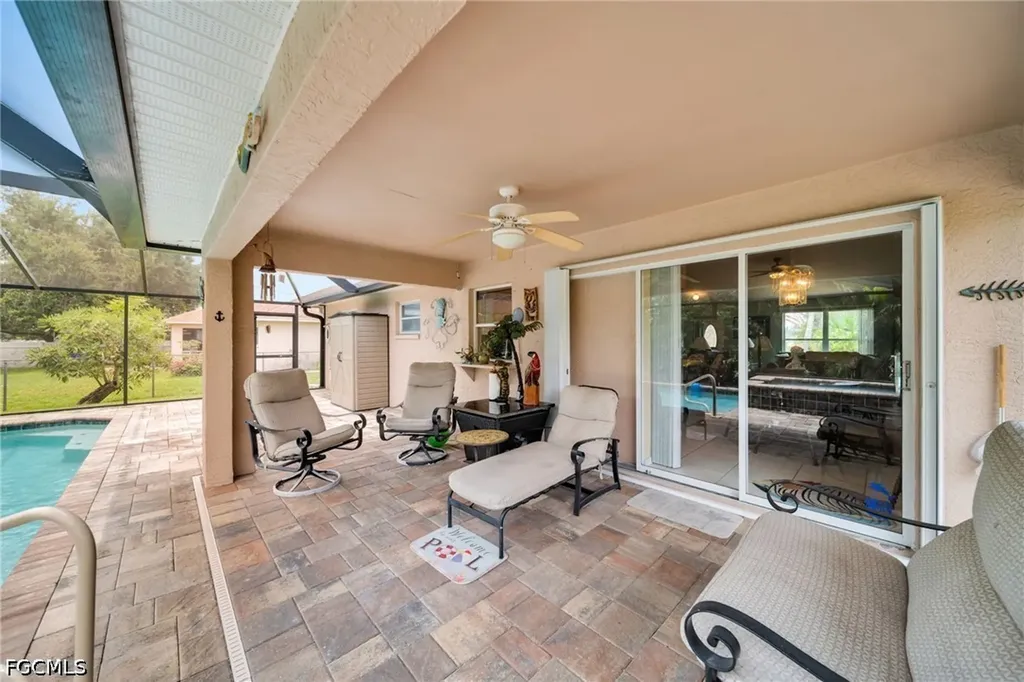 813 SW 11th Place Cape Coral FL 33991