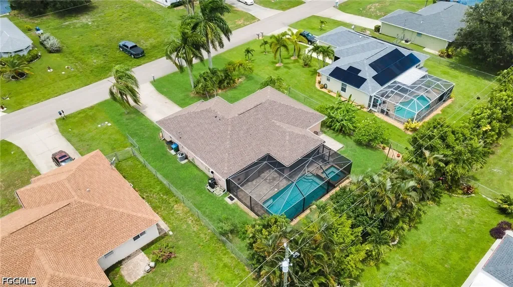 813 SW 11th Place Cape Coral FL 33991