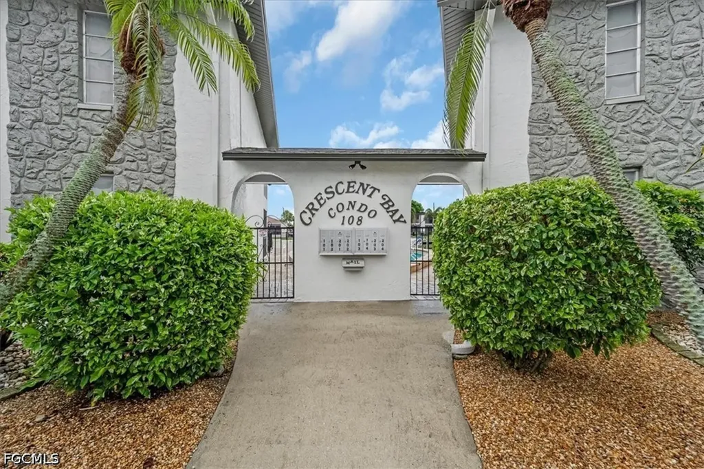 108 SE 47th Street Cape Coral FL 33904