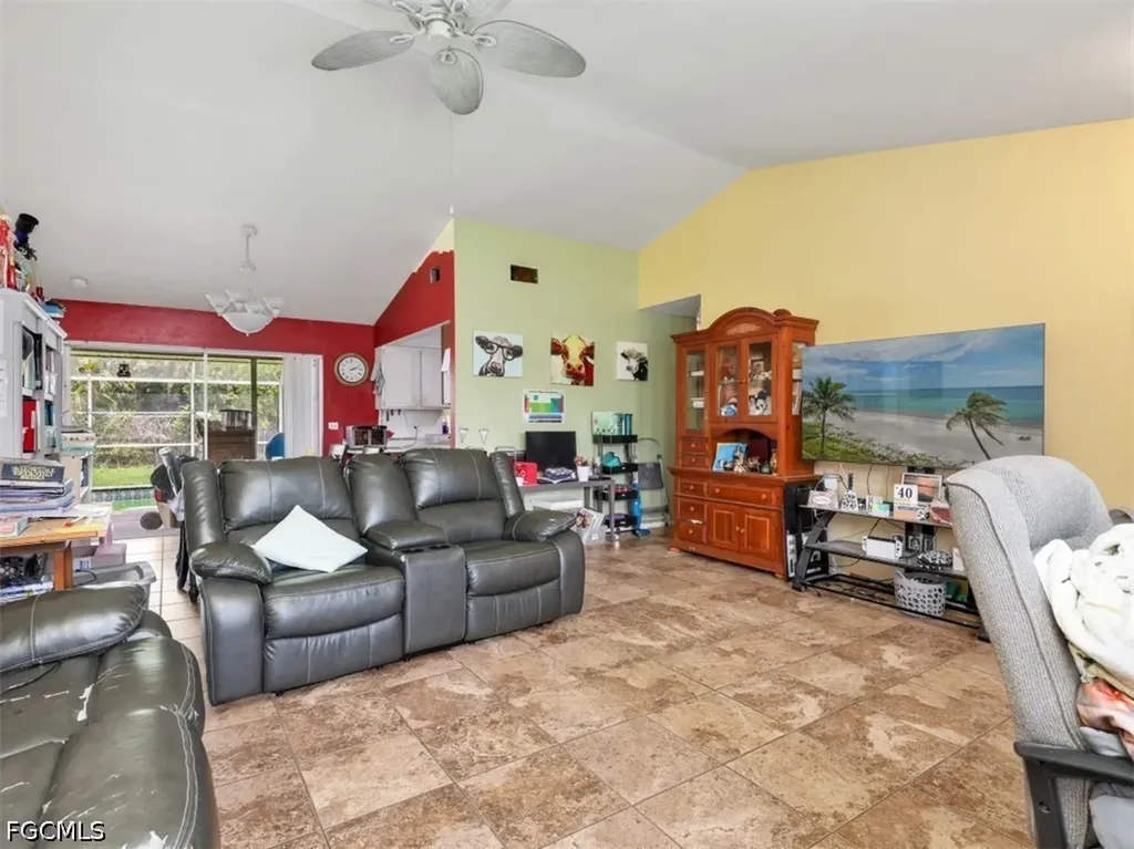 209 NE 9th Court Cape Coral FL 33909